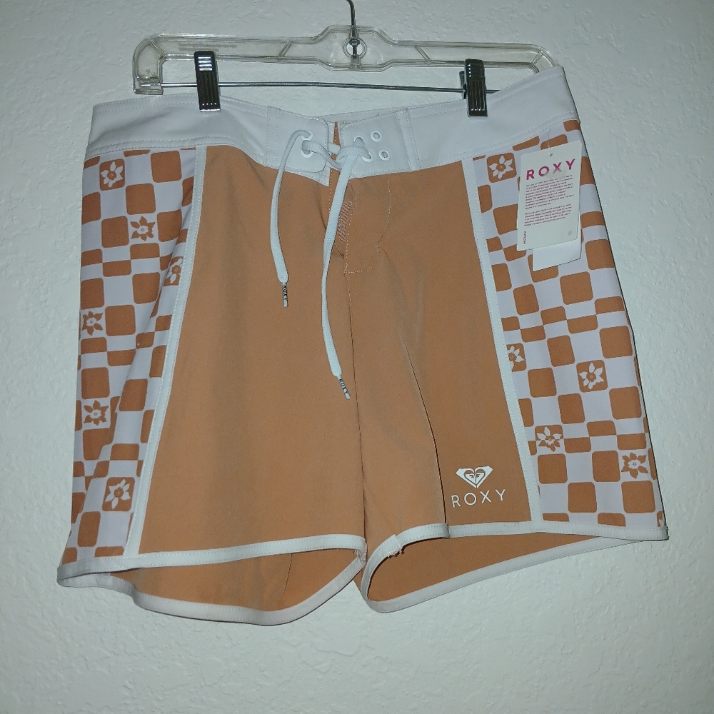 NWT, Roxy, size medium, blush womens boardshorts.